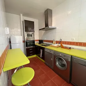 https://apartamentos-deluxe-los-rosales.es-andalucia.com