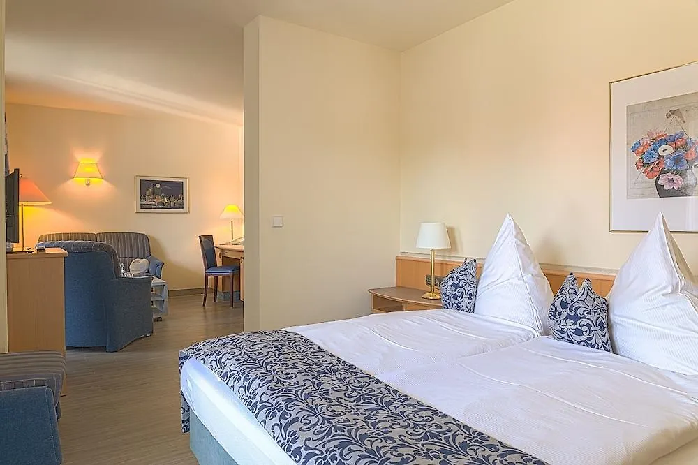 Hotel Am Moosfeld Munich 4*,