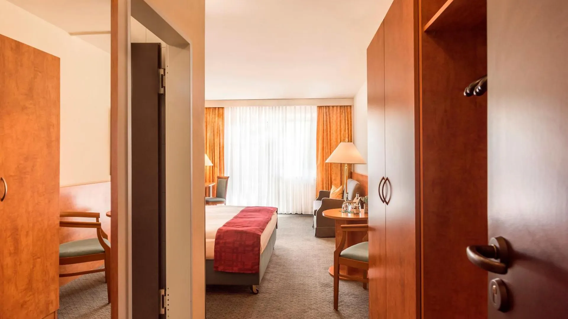 Hotel Am Moosfeld Munich 4*,