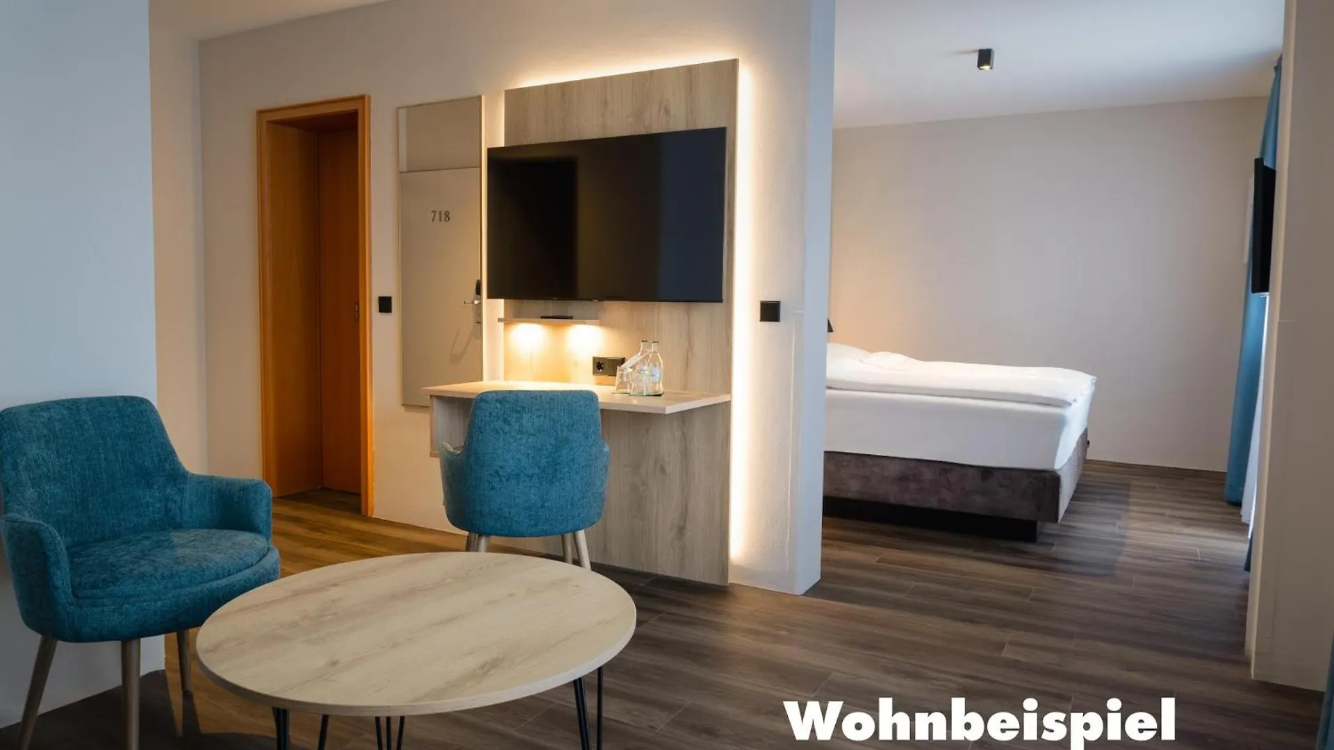 Hotel Am Moosfeld München 4*,