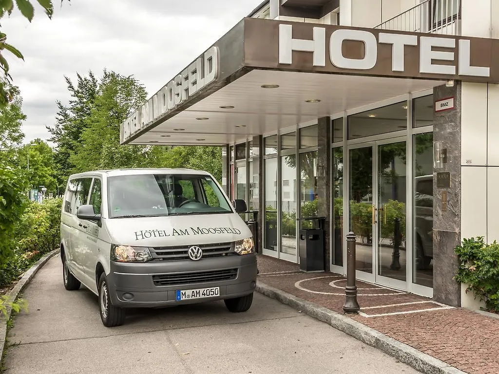 Hotel Am Moosfeld München 4*,